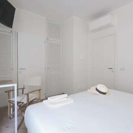 Bed & Breakfast Supernova