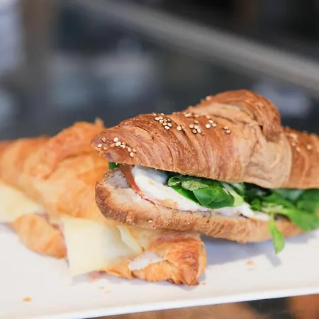 Supernova Bed & Breakfast 3*