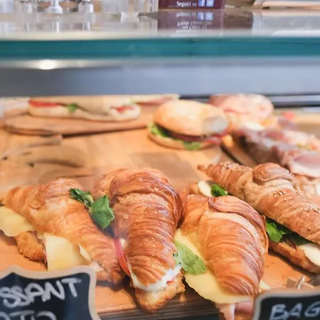 Supernova Bed & Breakfast 3*